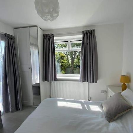 Dingley Dell - Superb Location For Truro In Private Accommodation Perranwell Екстер'єр фото