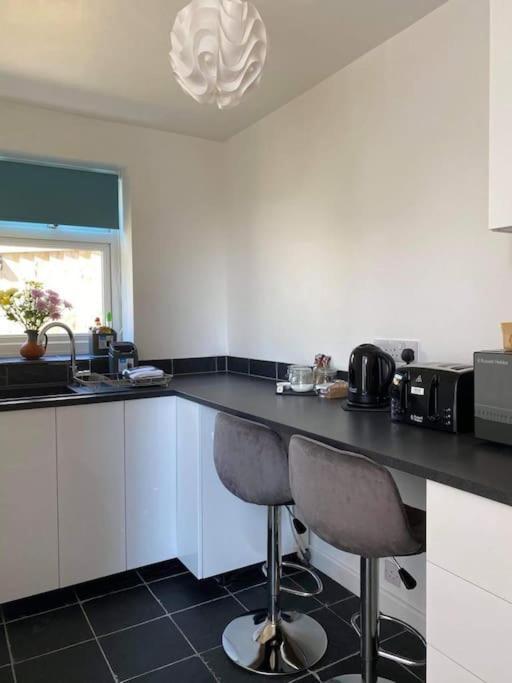 Dingley Dell - Superb Location For Truro In Private Accommodation Perranwell Екстер'єр фото