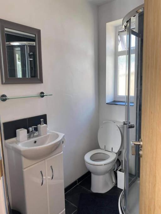 Dingley Dell - Superb Location For Truro In Private Accommodation Perranwell Екстер'єр фото