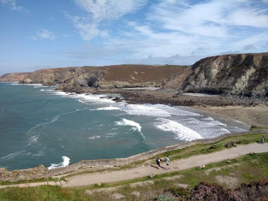 Dingley Dell - Superb Location For Truro In Private Accommodation Perranwell Екстер'єр фото