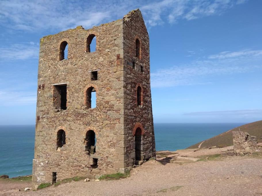Dingley Dell - Superb Location For Truro In Private Accommodation Perranwell Екстер'єр фото